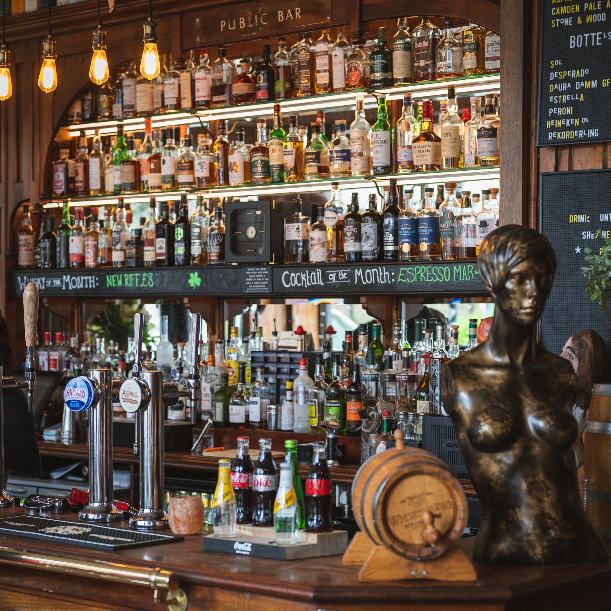 inside the London Bridge bar the Britannia Smokd