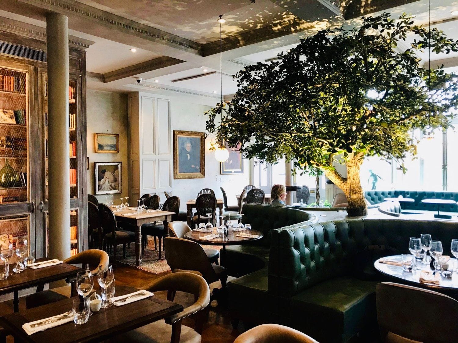 interor of brook house fulham london bar