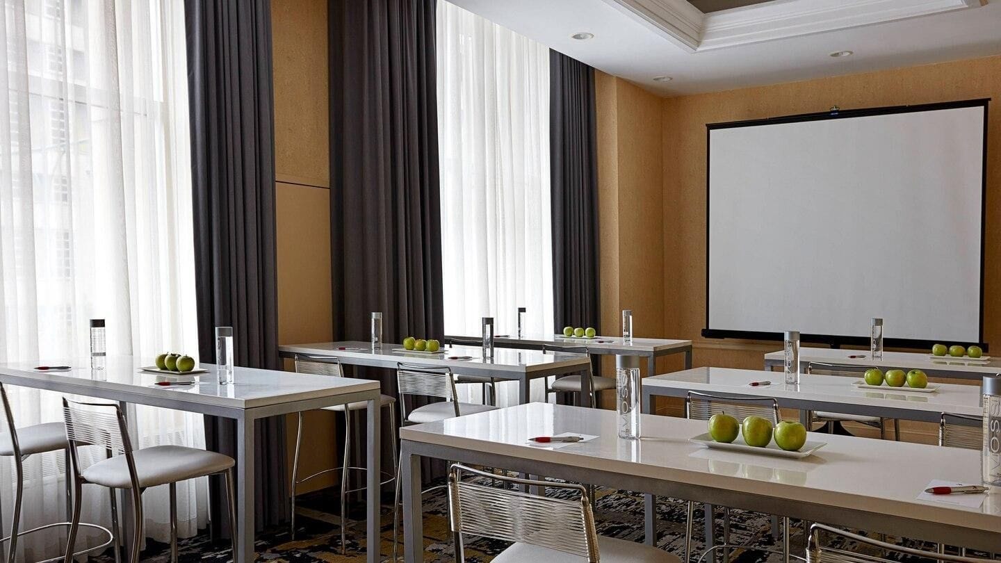 A meeting space with endless options: New York Marriott at the Brooklyn Bridge image 3