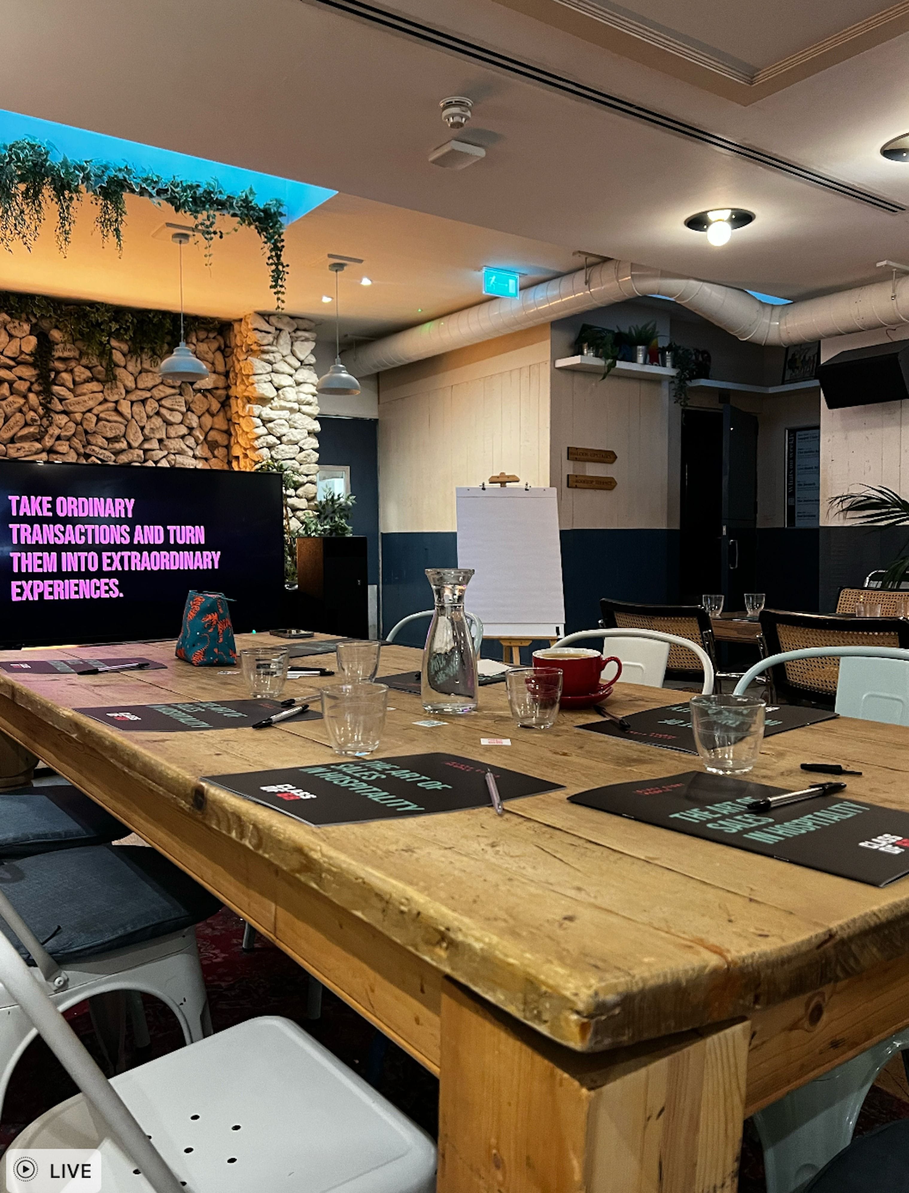bubba oasis islington cool meeting room london