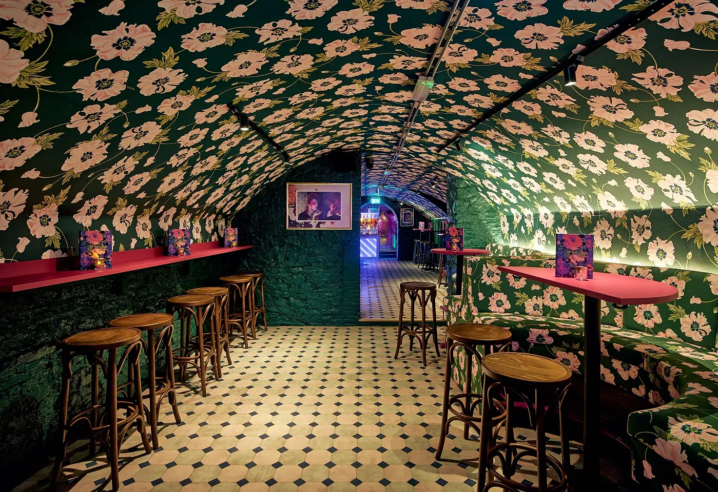 Sip on your favourite cocktail, beer or wine and party the night away at Blame Gloria1