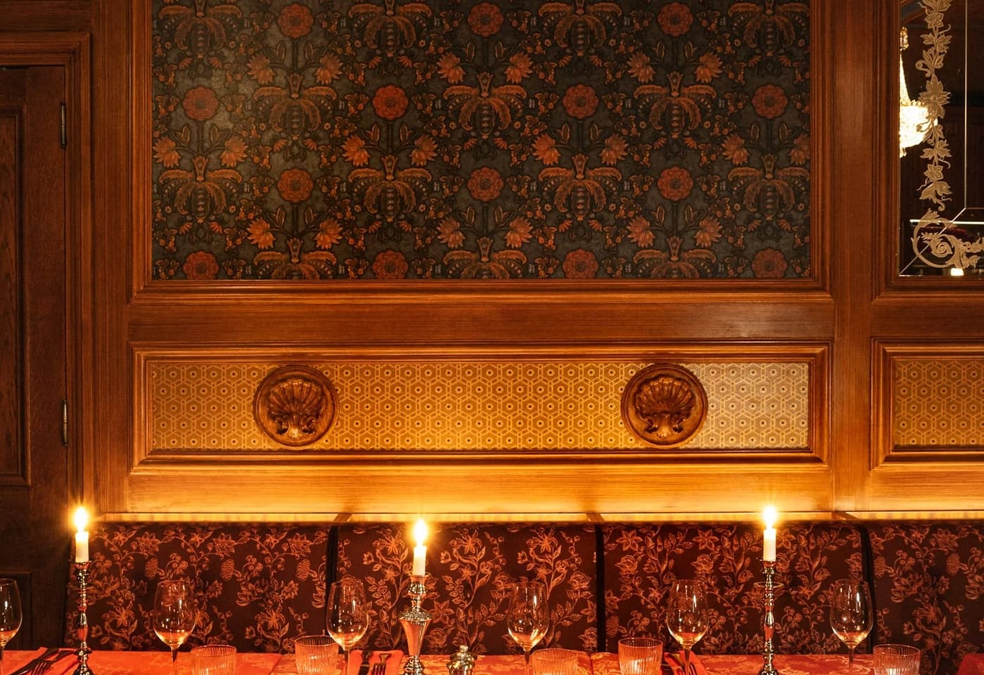 A luxurious private dining room in London with a bit of history: The Salon at Café Lapérouse image 2