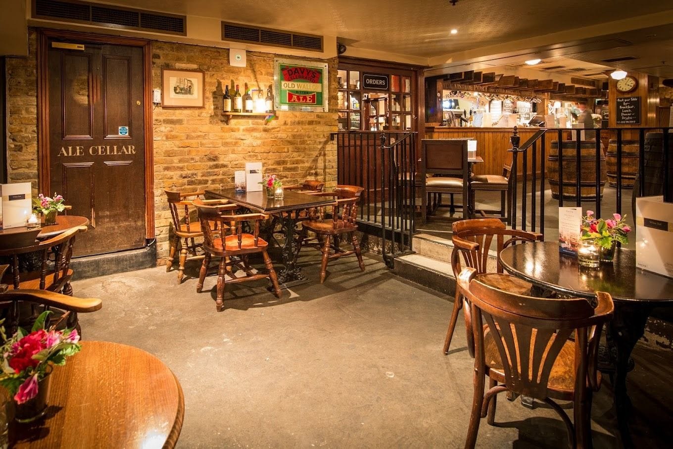 champagne charlies embankment wine bar london