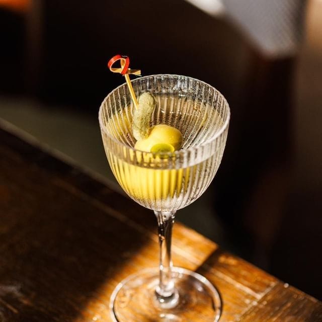 cocktail at the clarette marylebone bar london