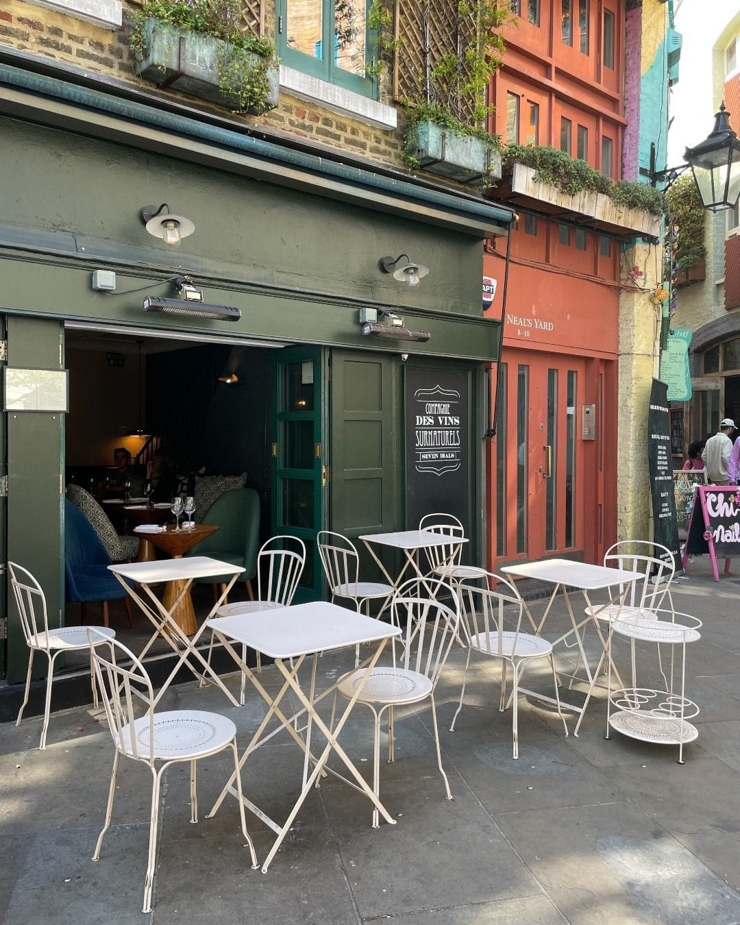 outdoor seating at compagnie wine bar seven dials london bar