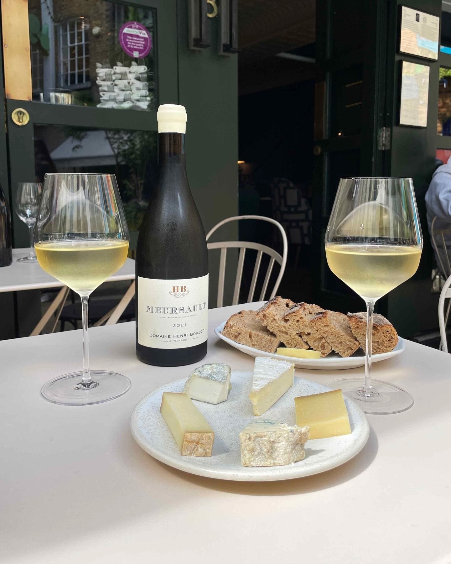 wine and cheese at compagnie wine bar seven dials london bar
