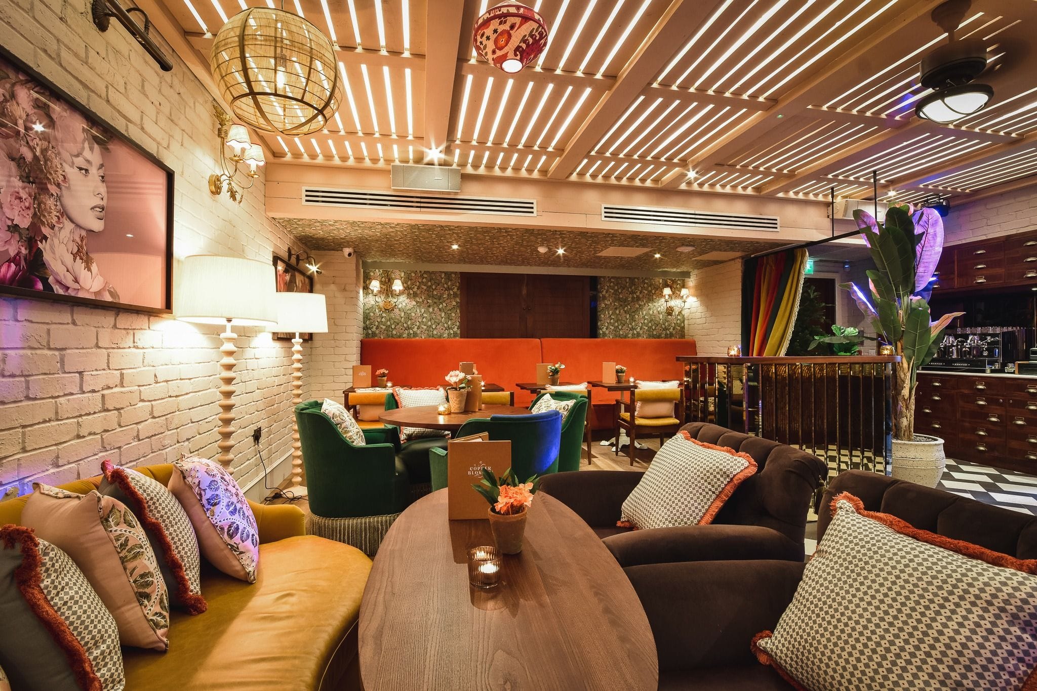 A contemporary cocktail bar for stylish Edinburgh events: Copper Blossom image 3