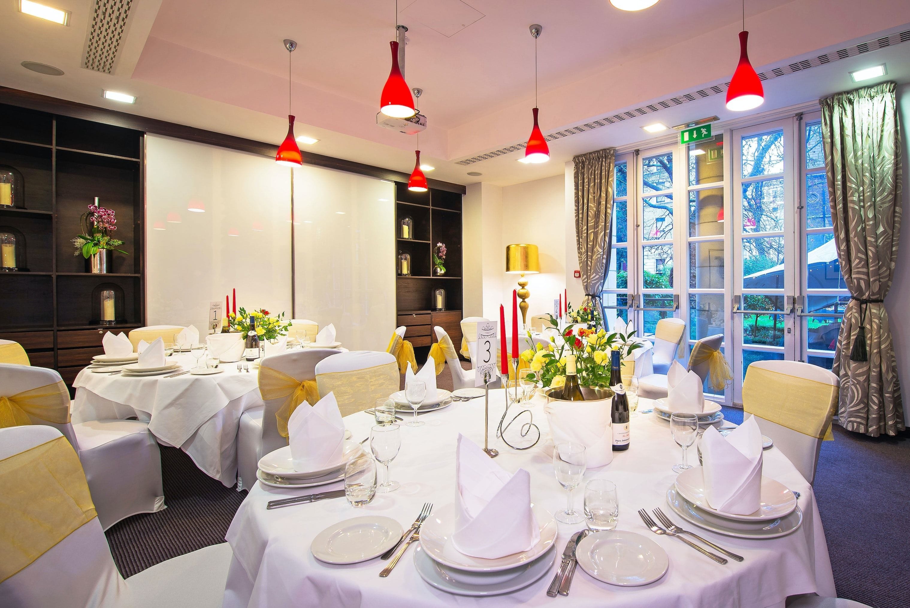 cromwell suite at the doubletree kensington in south kensington london