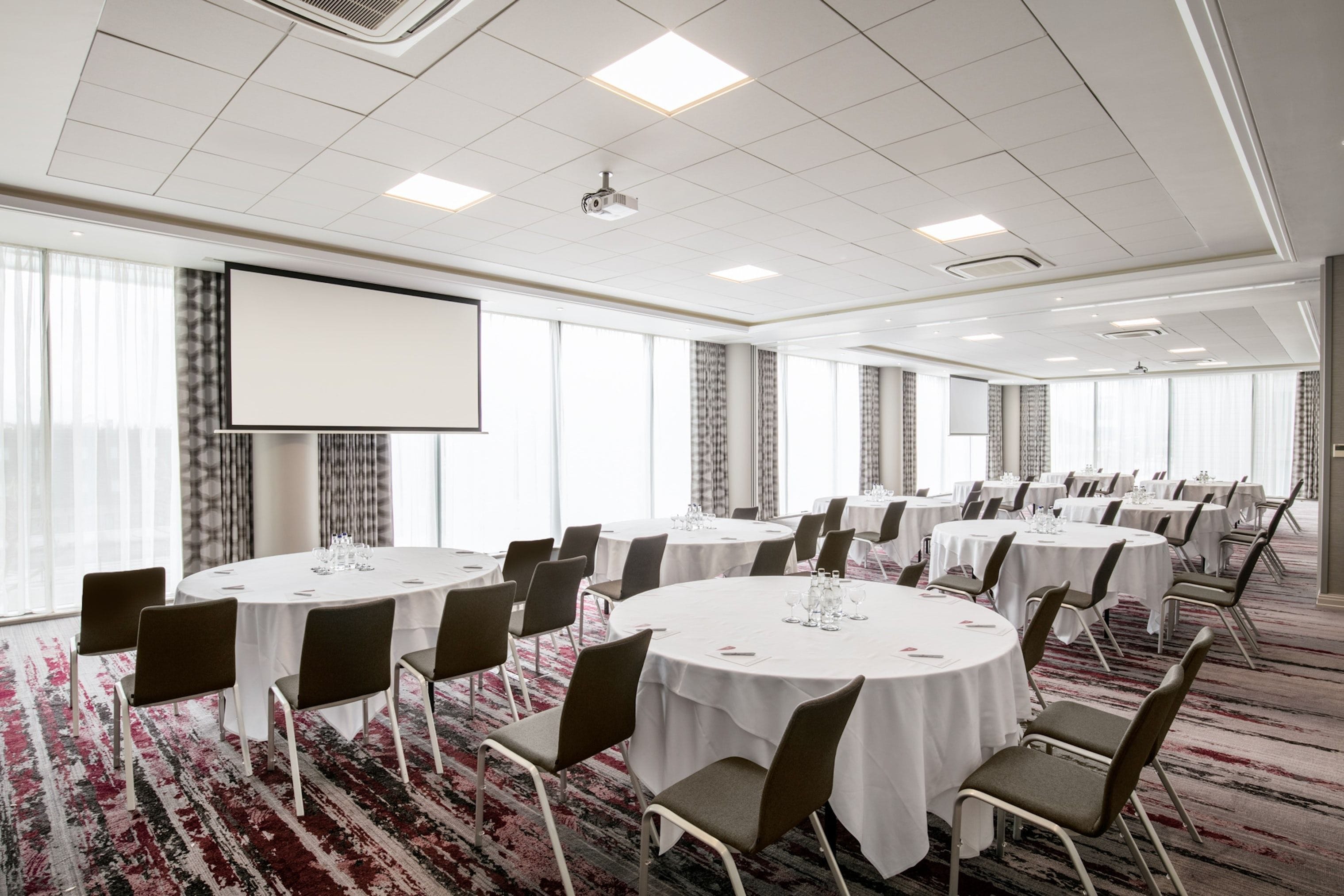 docklands suite at crowne plaza london docklands top conference rooms london