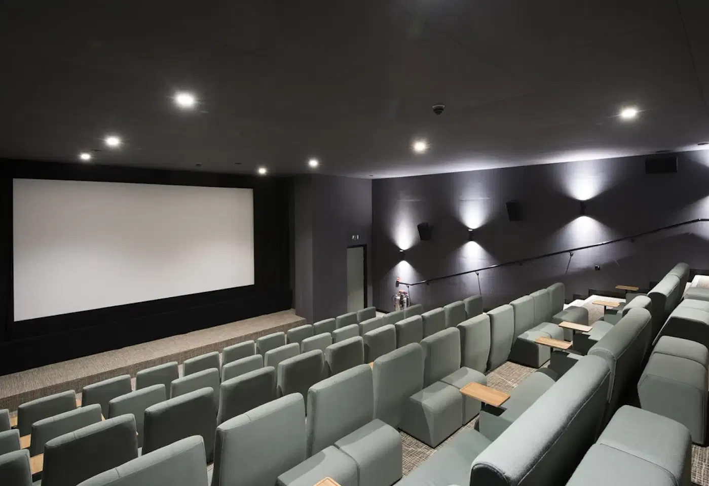 A London screening room with an in-screen bar: Curzon Algate image 3