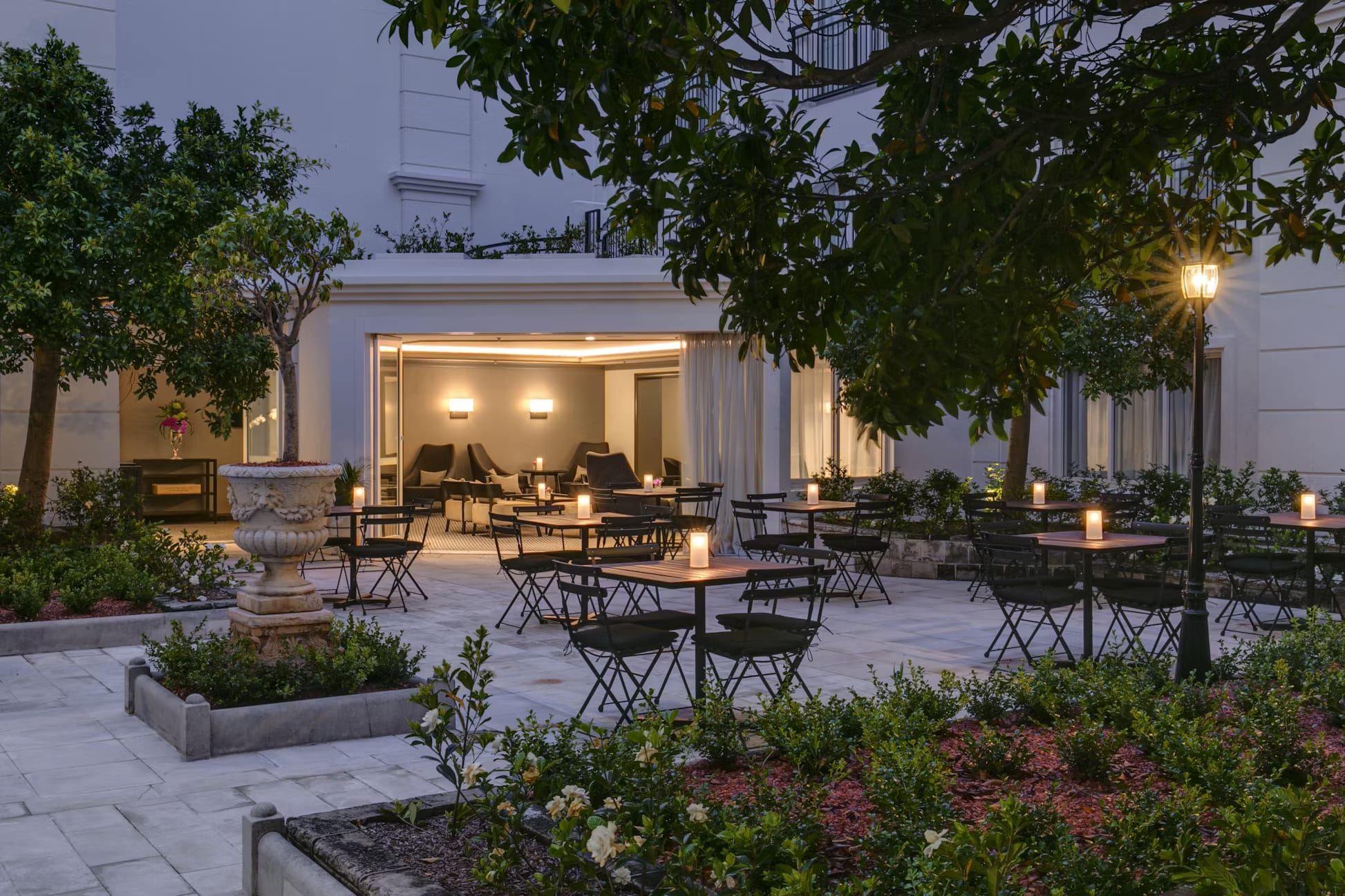 Courtyard, InterContinnental Double Bay1