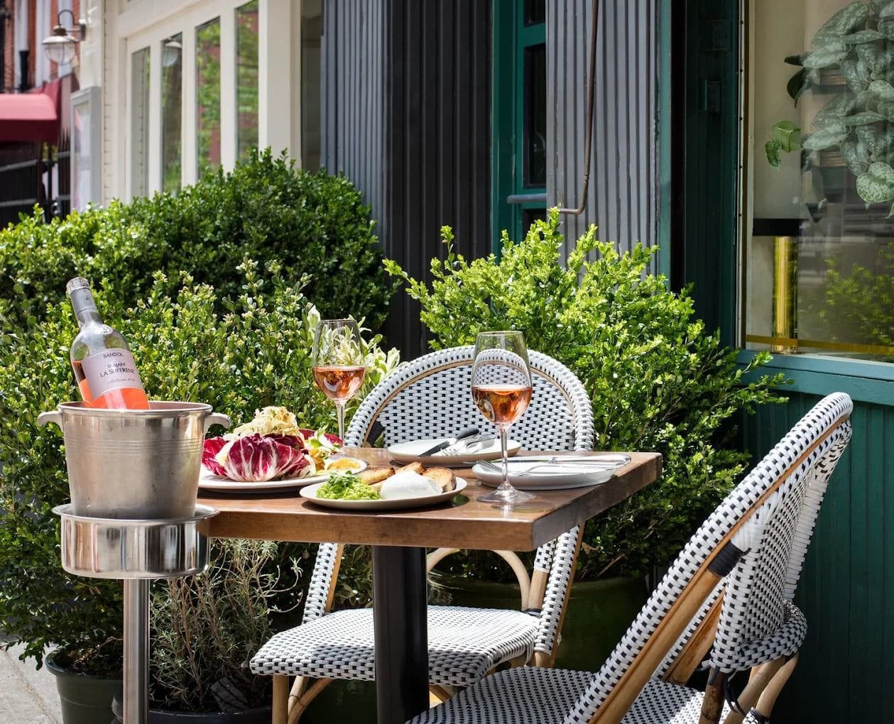 Say "I do" to this iconic NYC restaurant: The River Cafe image 3