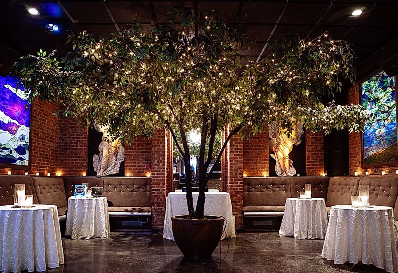 The lounge at Deity Events, a bar/bat mitzvah venue in NYC.