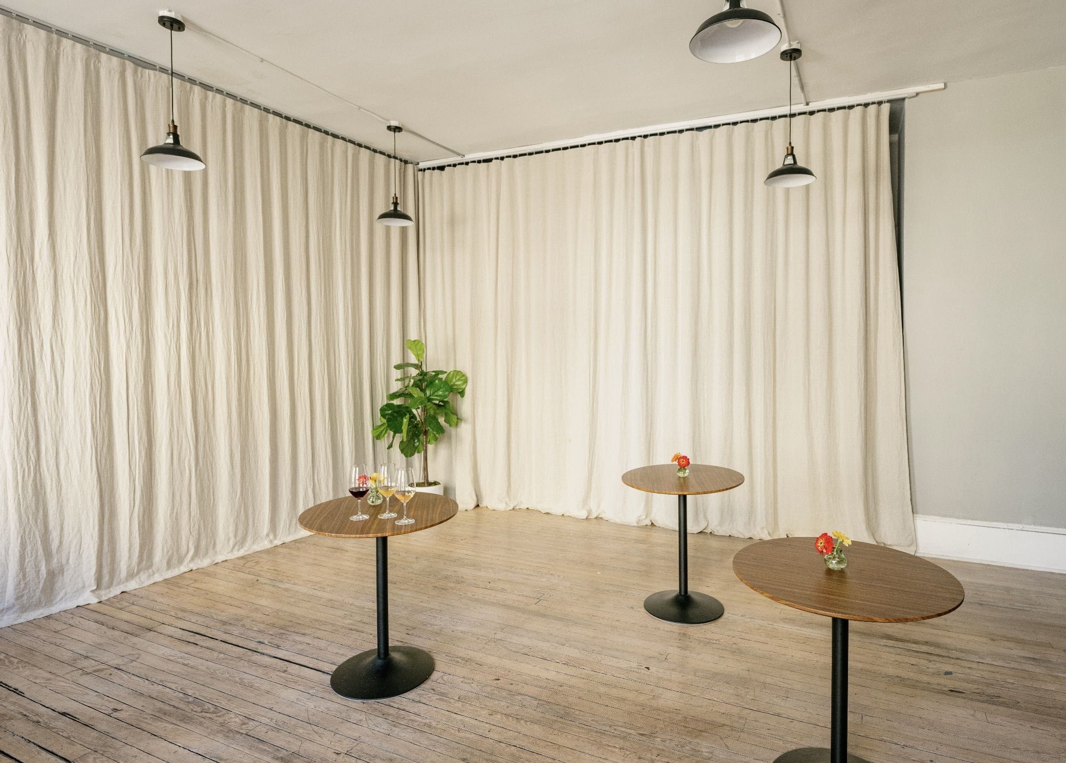 dellas lower manhattan wine bar events nyc