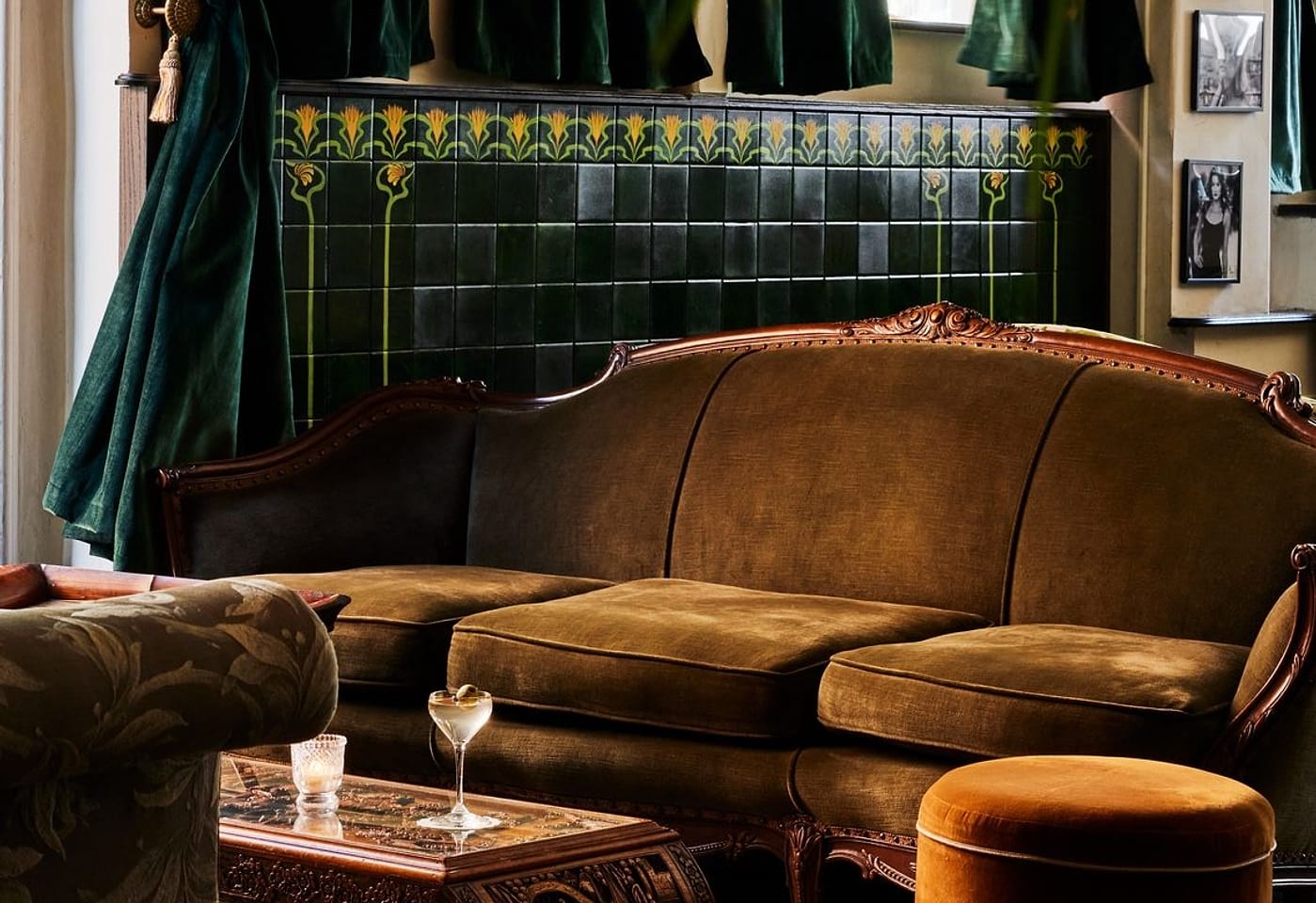 deux chats cocktail bar williamsburg new york city brooklyn nyc