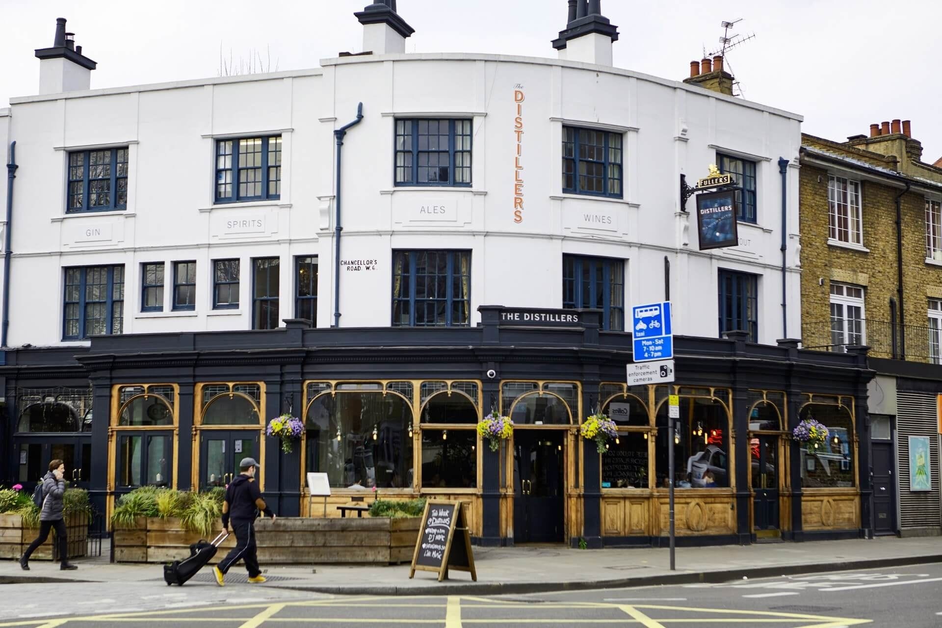 exterior of the distillers hammersmith london bar