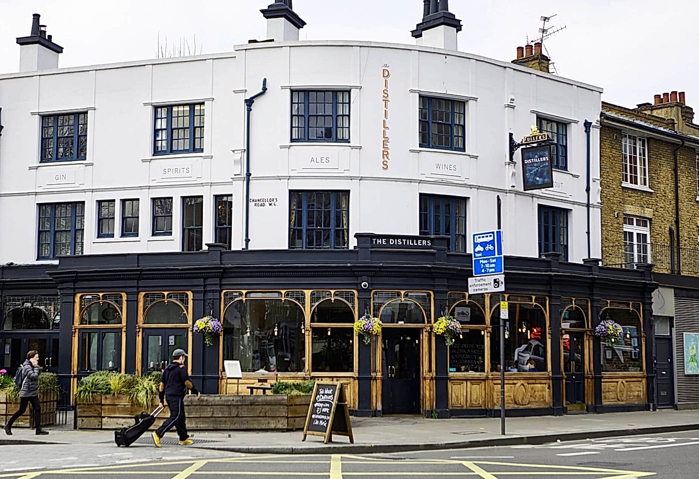 exterior of the distillers hammersmith london bar