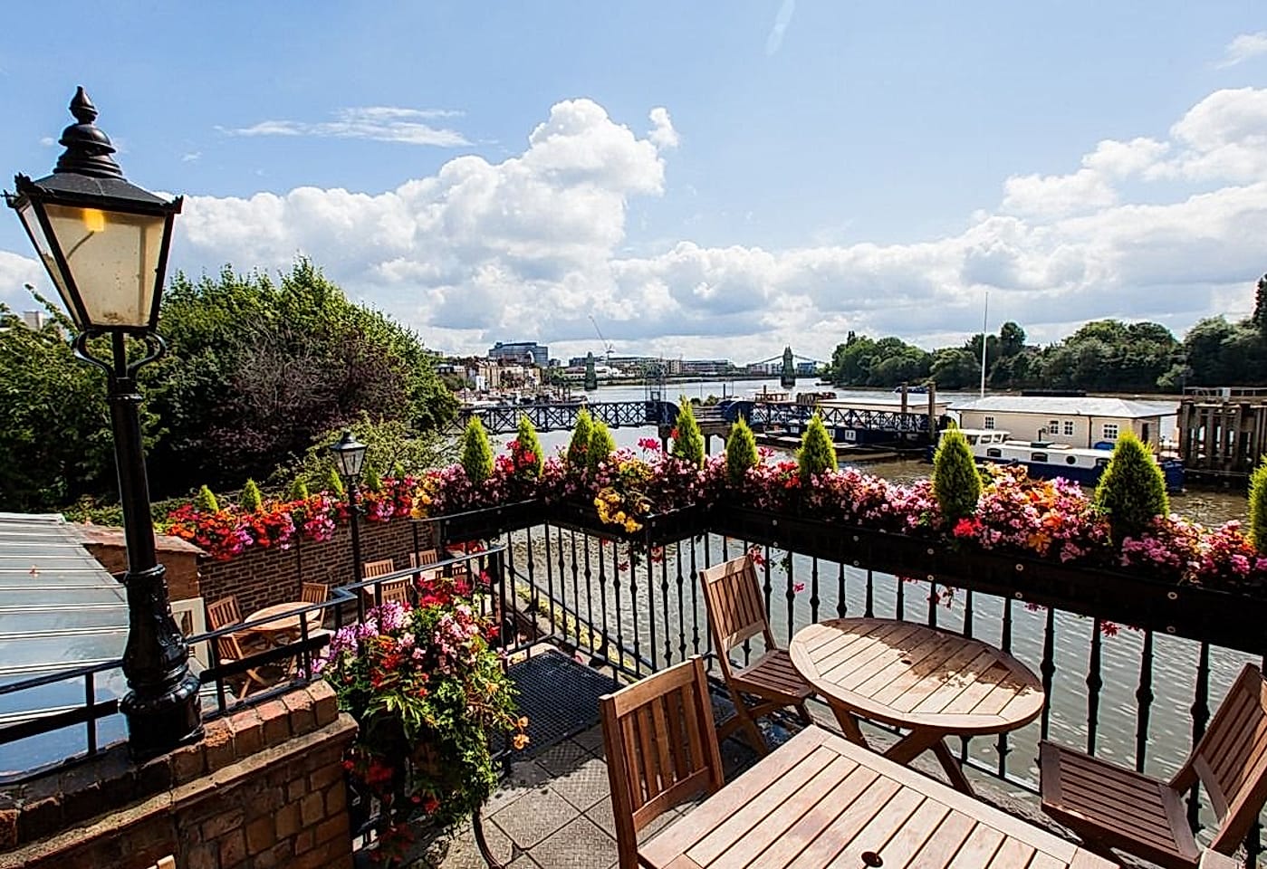 terrace balcony at the dove hammersmith london bar