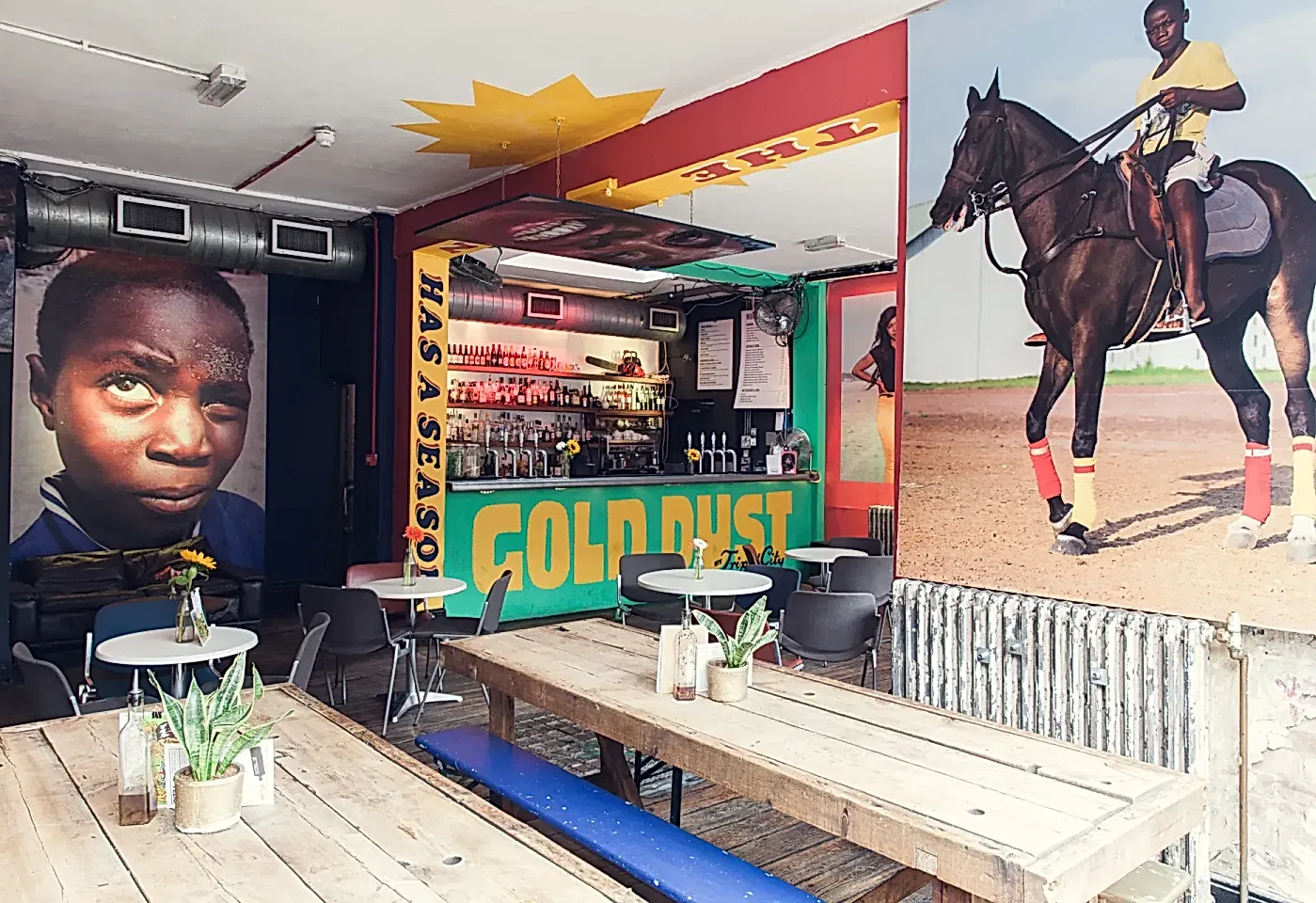 ground floor bar and exhibition space dream bags jaguar shoes in old street in london