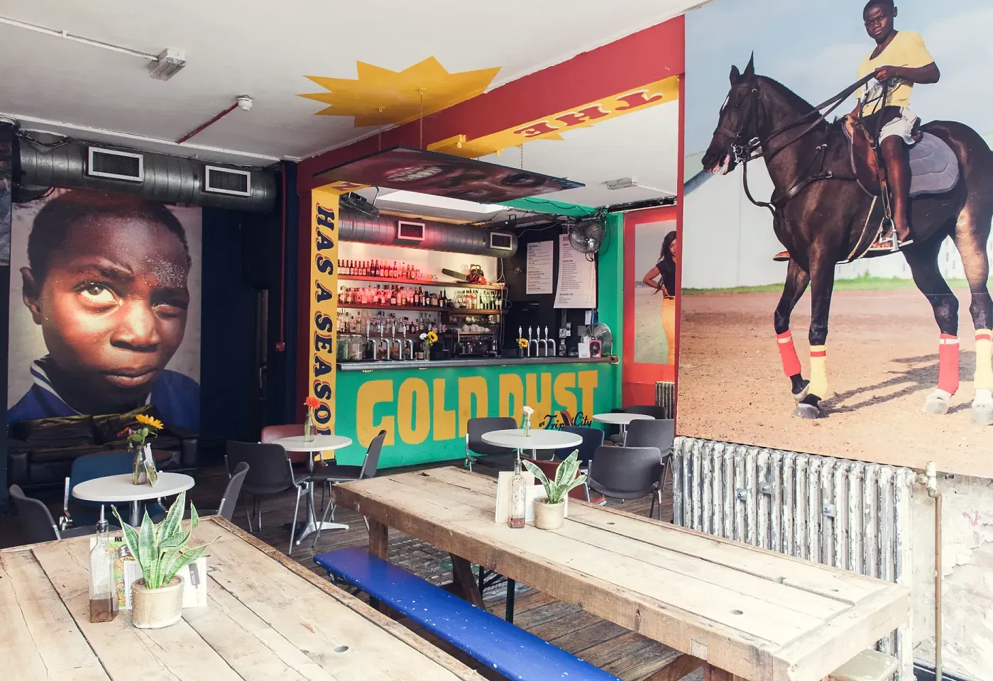 ground floor bar and exhibition space dream bags jaguar shoes in old street in london
