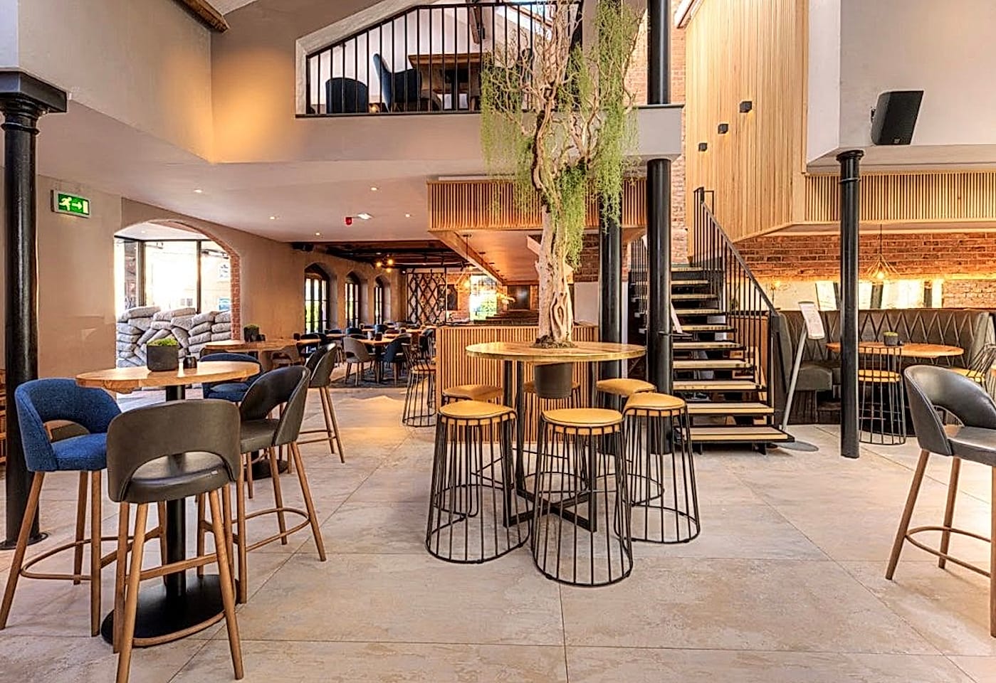 dukes 92 castlefield manchester bar