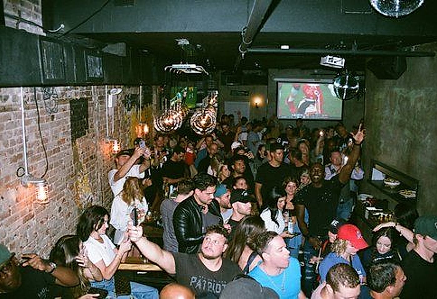 The East Village outdoor bar for sports lovers: Eastpoint image 3