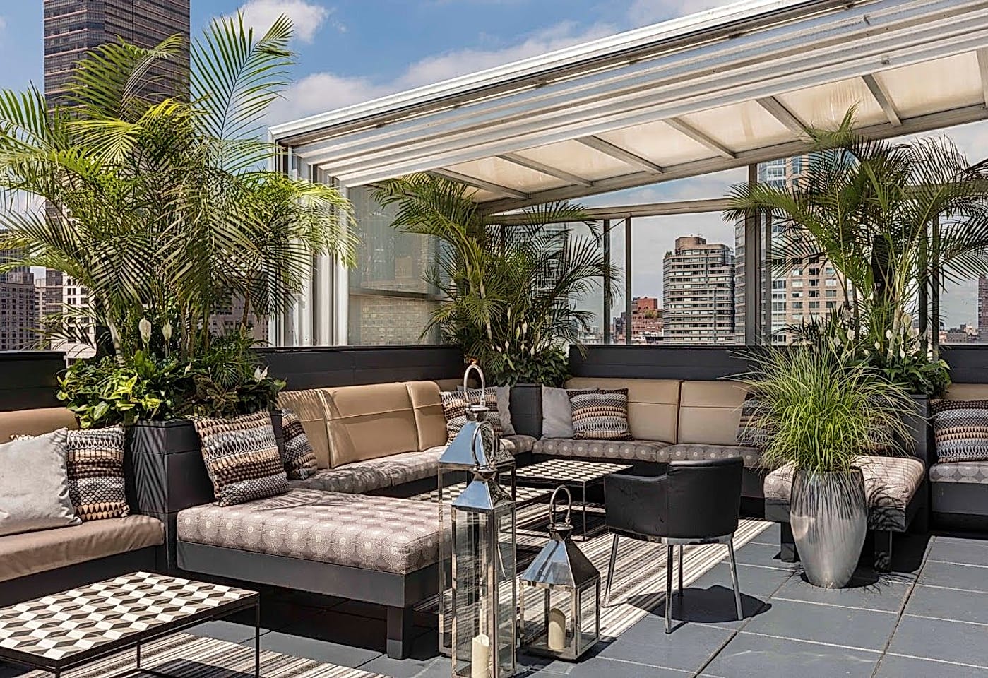 Gossip Girl here, word on the street is that this is the hottest bar in the Upper West Side: The Empire Rooftop image 3