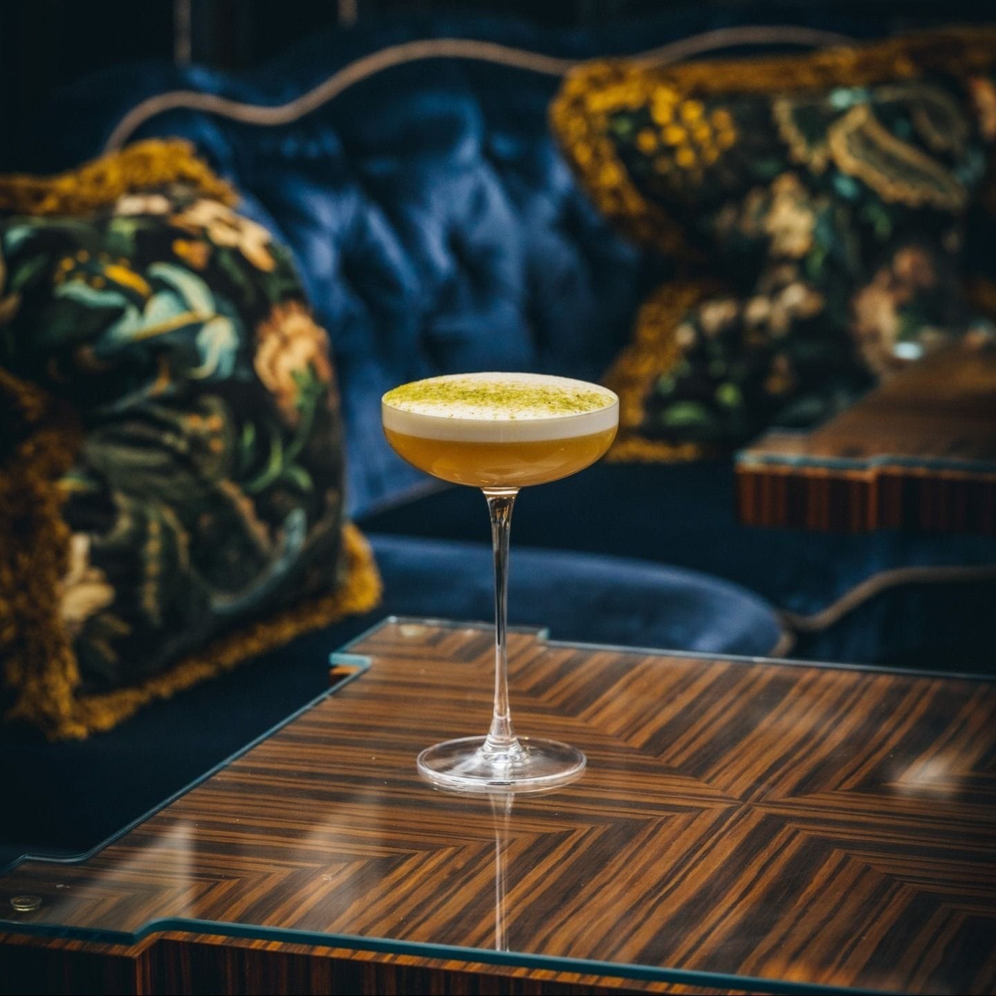 cocktail at fitz bar bloomsbury bar