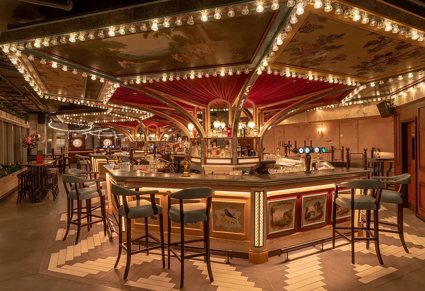 The best Victoria bar for darts and drinks: Flight Club Victoria1