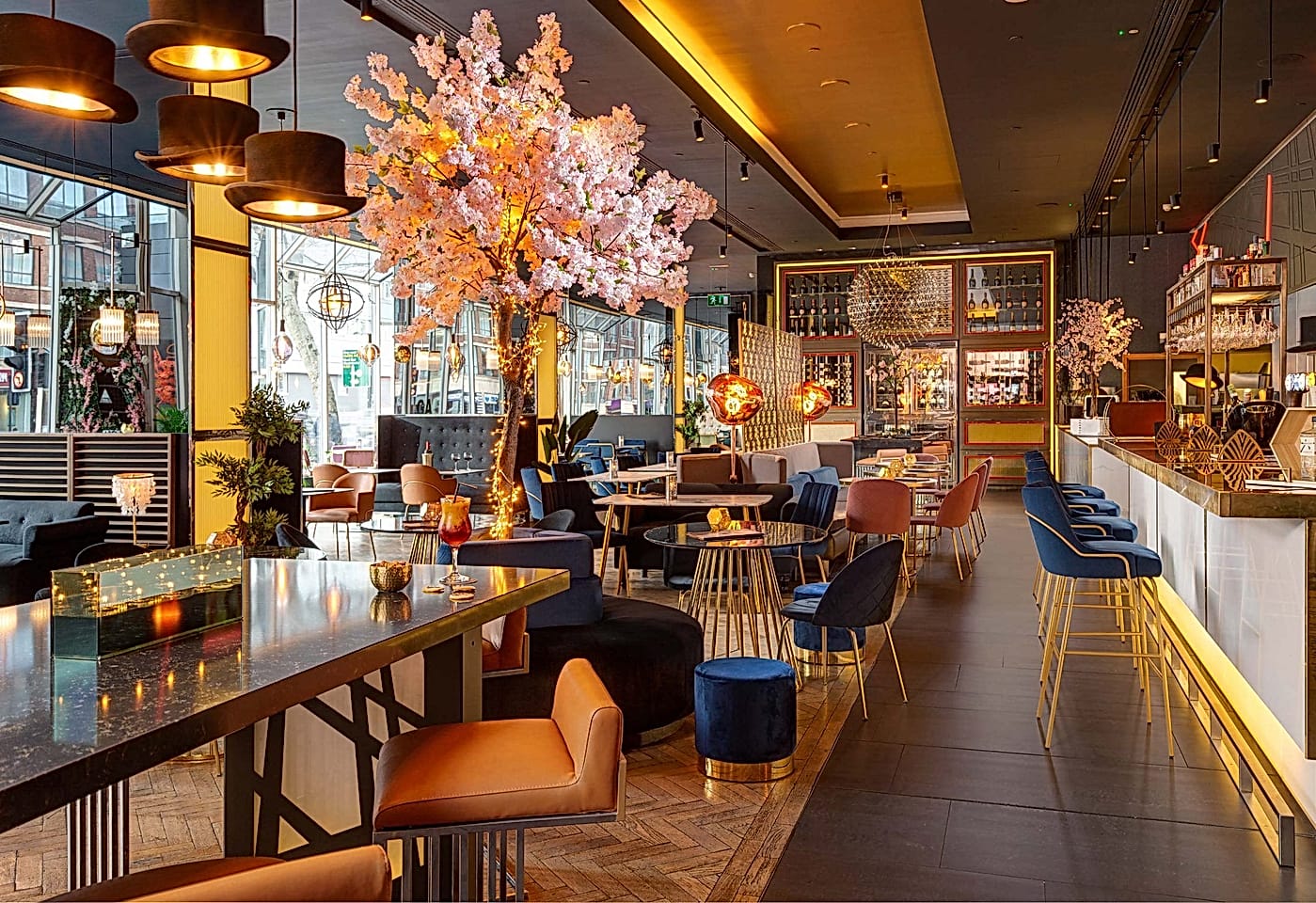 interior of ga kingsx bar and restaurant in kings cross london