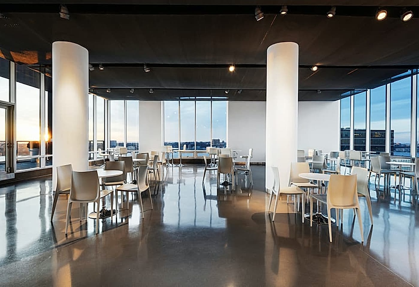 An elevated Chelsea conference space: The Glasshouse Chelsea image 2