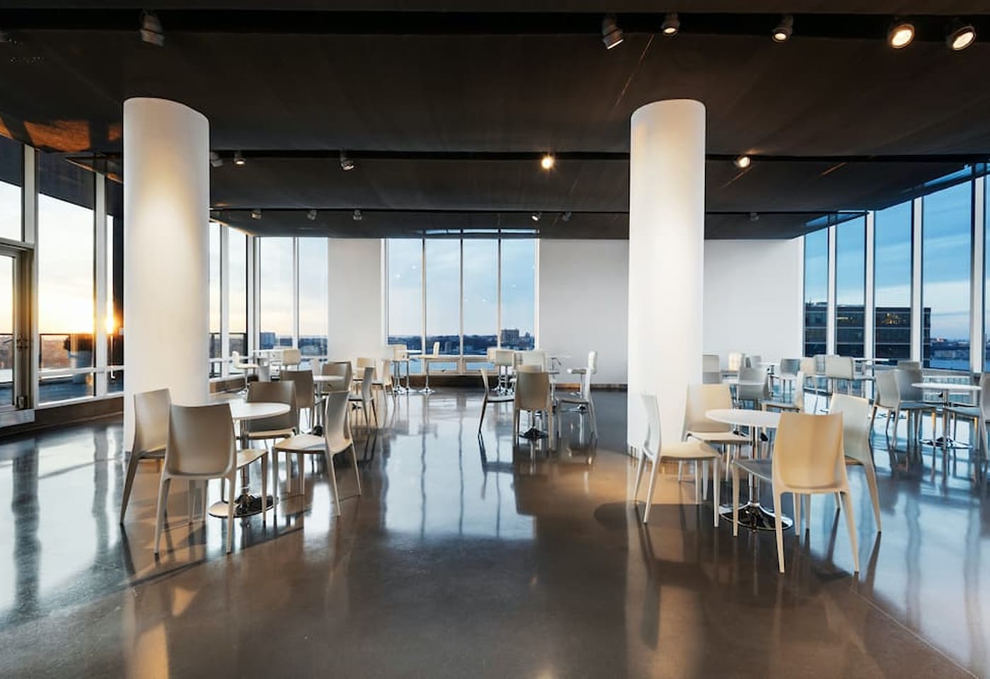 An elevated Chelsea conference space: The Glasshouse Chelsea image 2