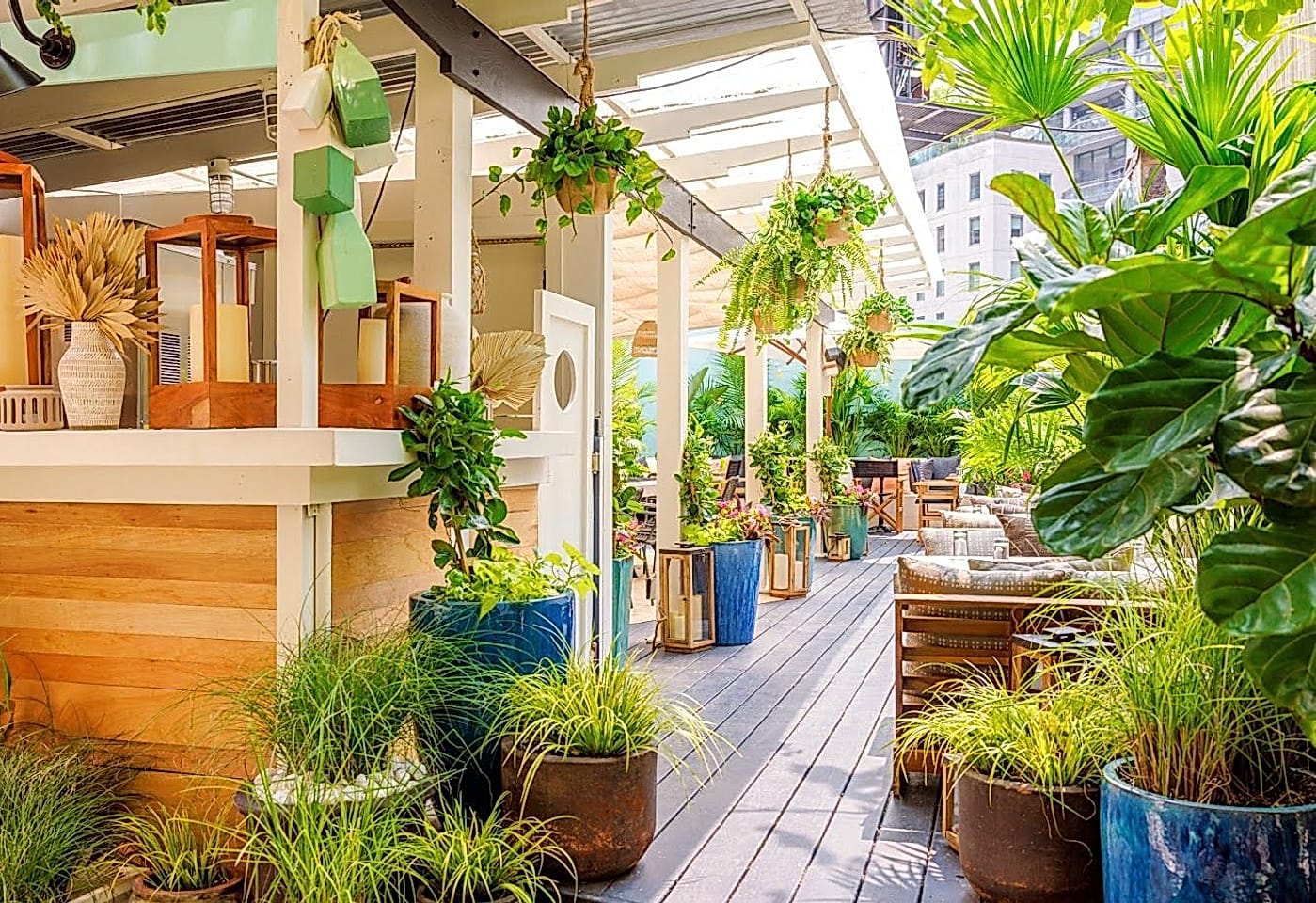 SoHo’s beach bar with lively summer party vibes: Gilligan’s1