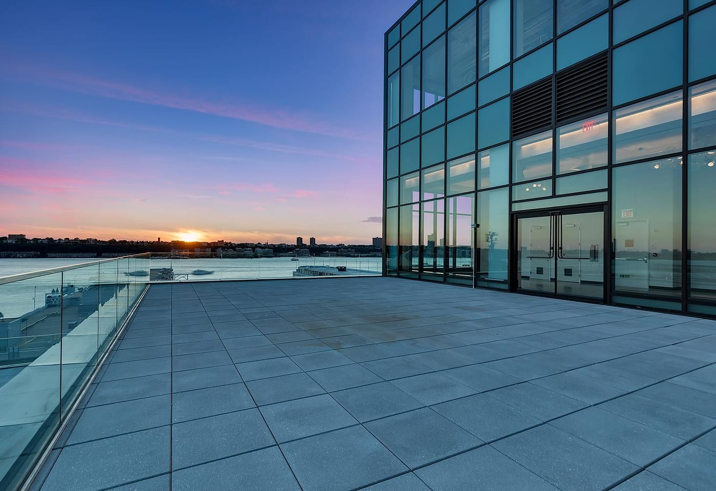 For conventions with a modern flair: The Glasshouse image 3