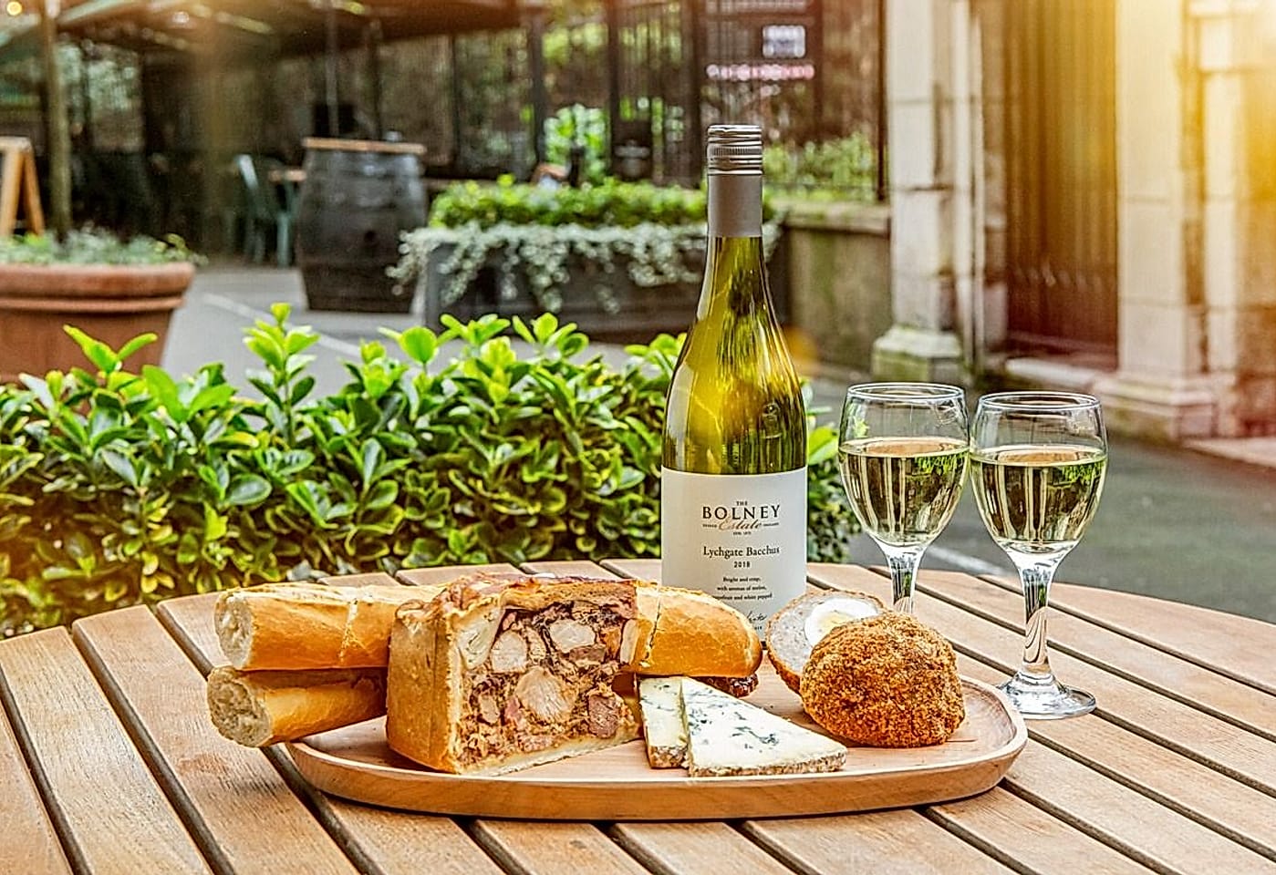 gordons wine bar embankment london