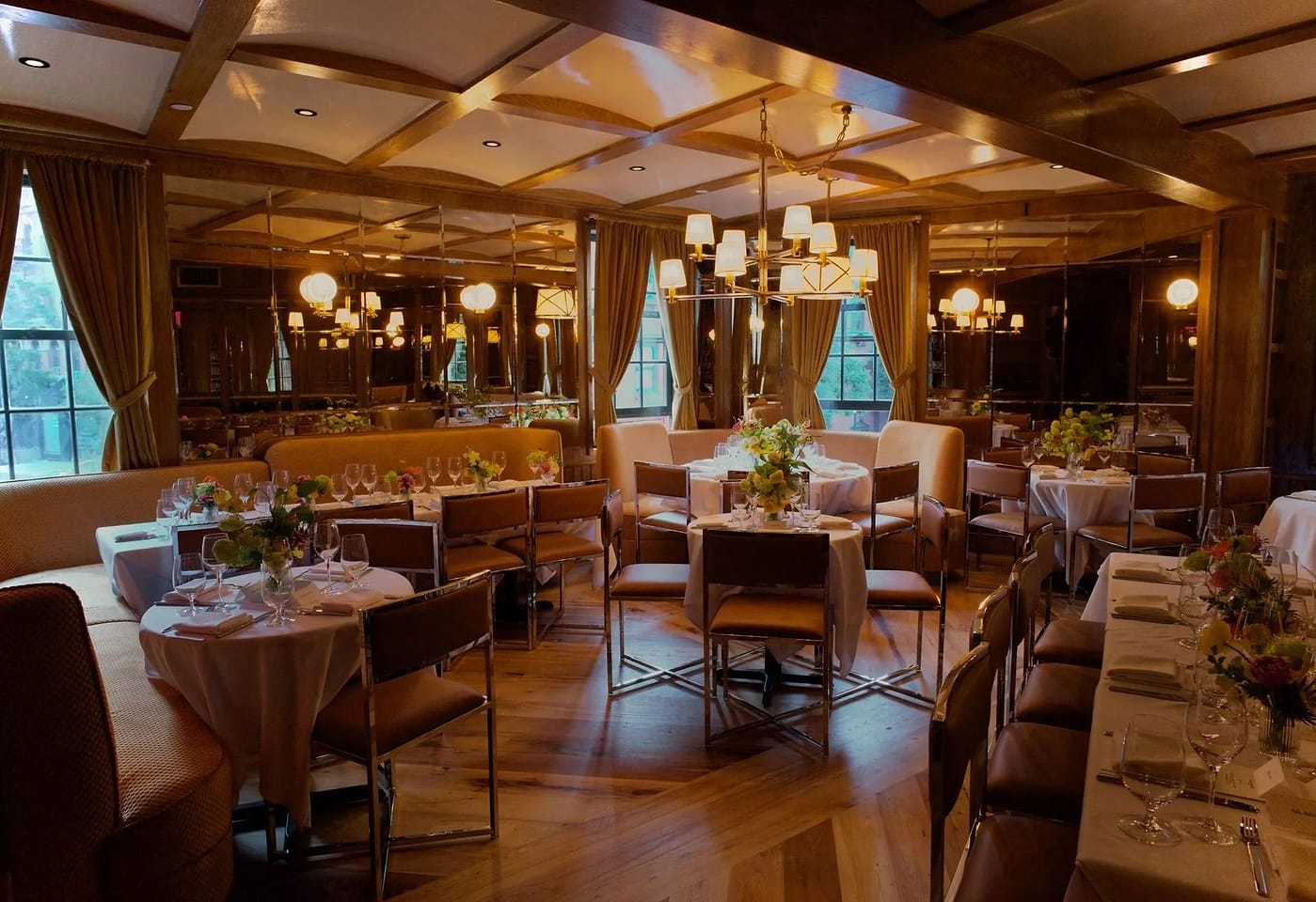 A Greenwich Village rehearsal dinner spot off the pages of the Great Gatsby: The Golden Swan 1