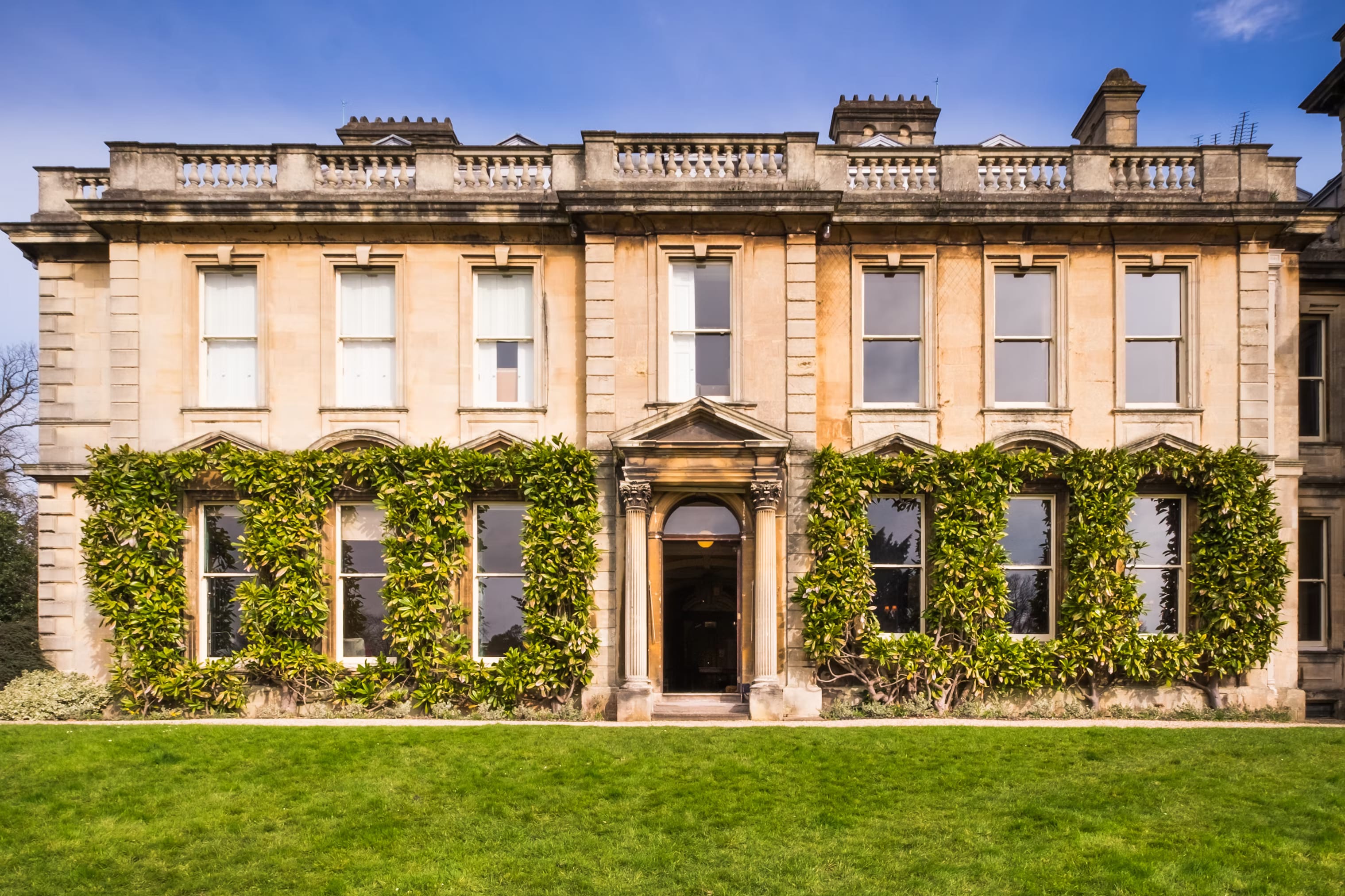 A decadent Bristol Hall: Goldney House1