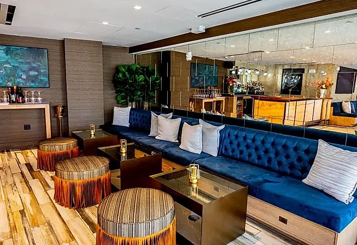 A penthouse escape from the city: Hide Rooftop image 3