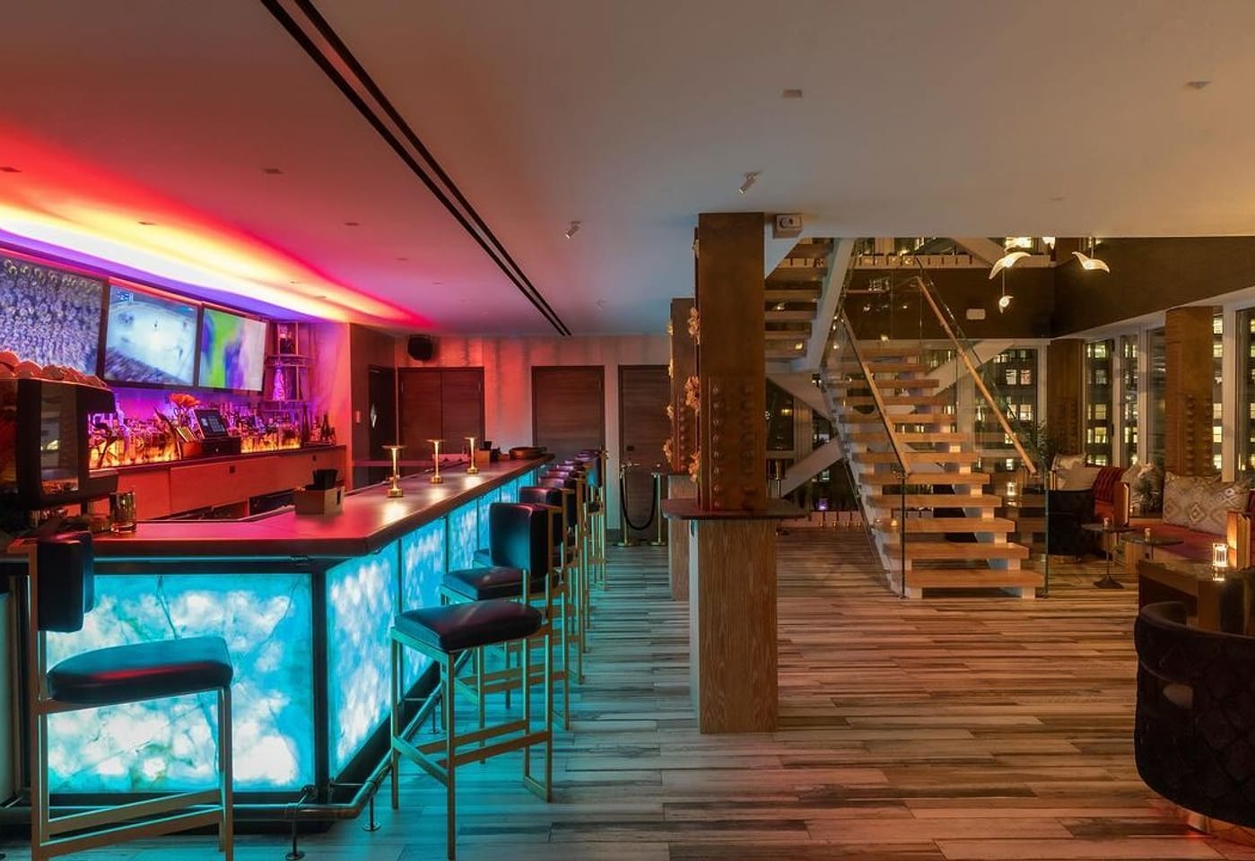 An extravagant Lower Manhattan summer party venue: Hide Rooftop 1