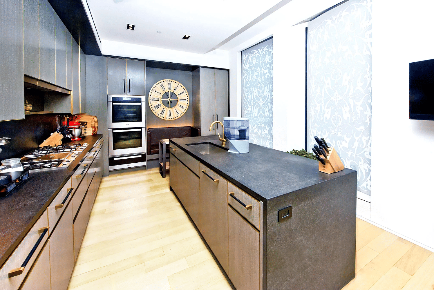 A home away from home: Highline LUX image 2