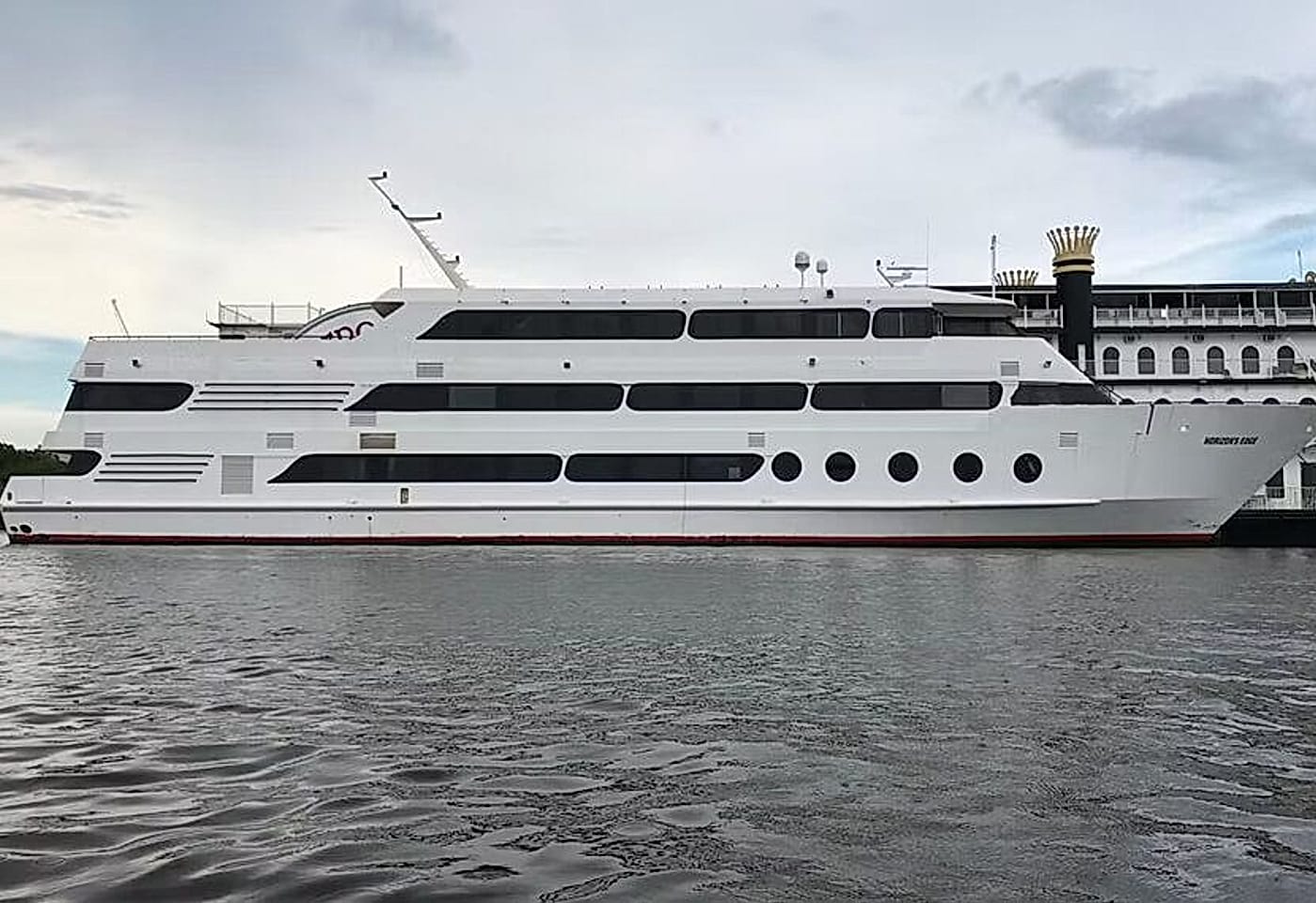 Be a VIP for a night: Horizon's Edge Yacht image 2