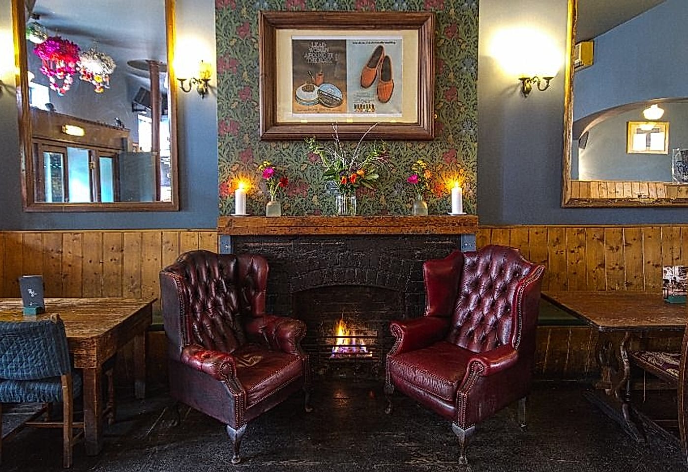 The pipe and slippers pub bristol chairs