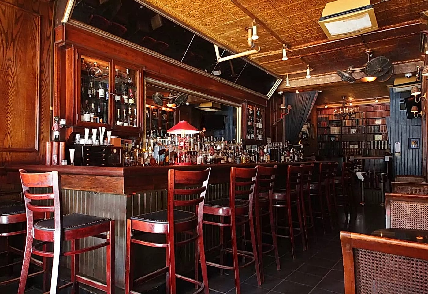 hudson cigar bar and books bachelor party venue new york city nyc