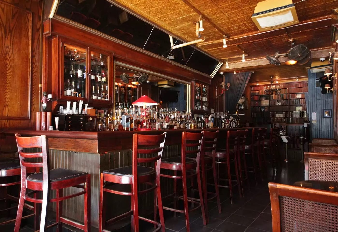 hudson cigar bar and books bachelor party venue new york city nyc