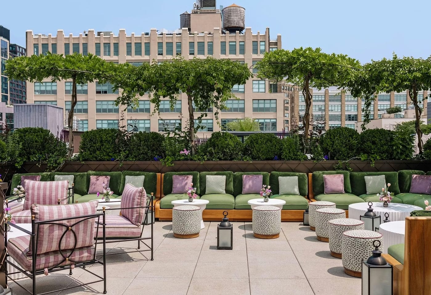 Escape to Paris in the busy Tribeca area: Le Vaux Rooftop 1