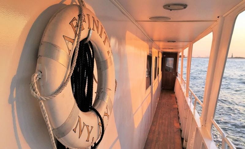 Vintage elegance with modern comforts: Affinity image 3