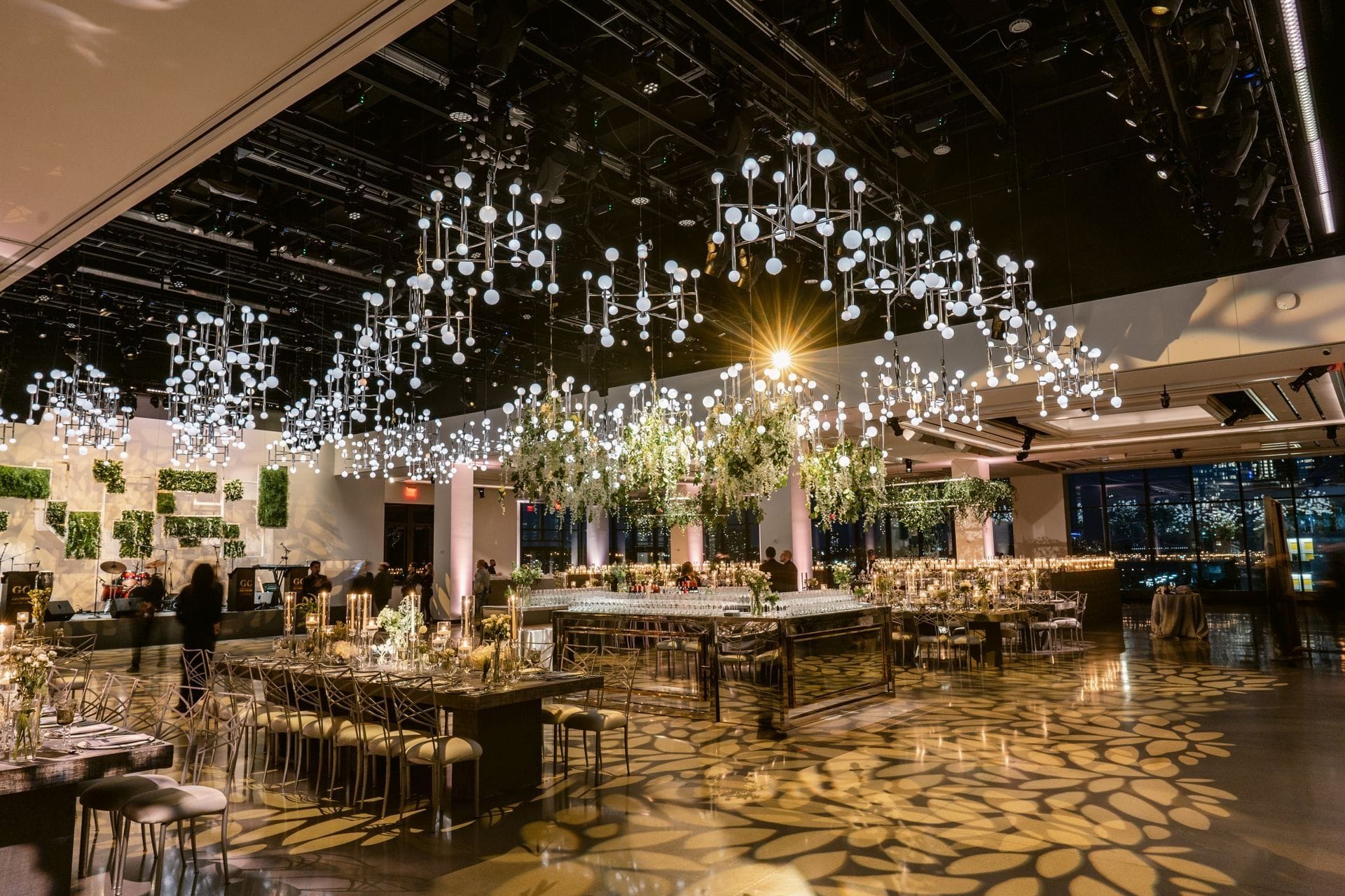 Sleek Hudson River views for a more polished affair: The Glasshouse image 3