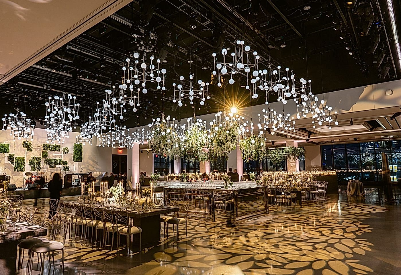 Sleek Hudson River views for a more polished affair: The Glasshouse image 3