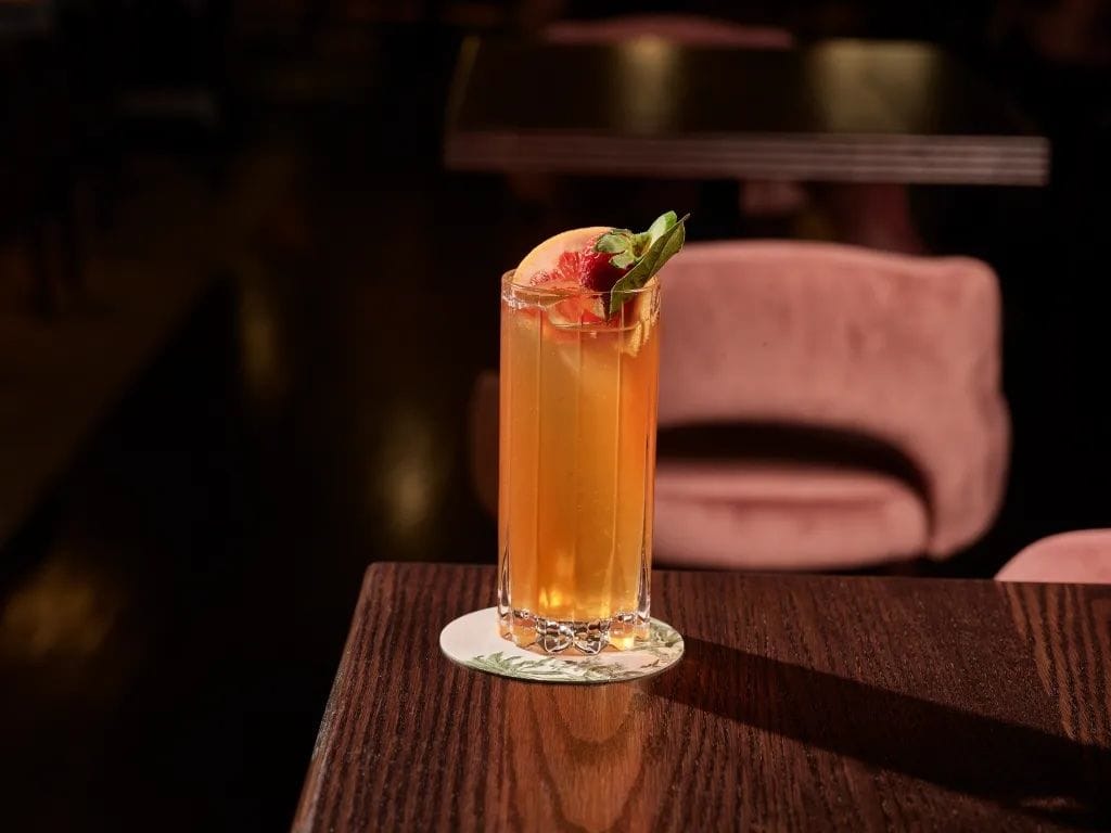 Gin cocktails galore: Ivory Peacock image 3