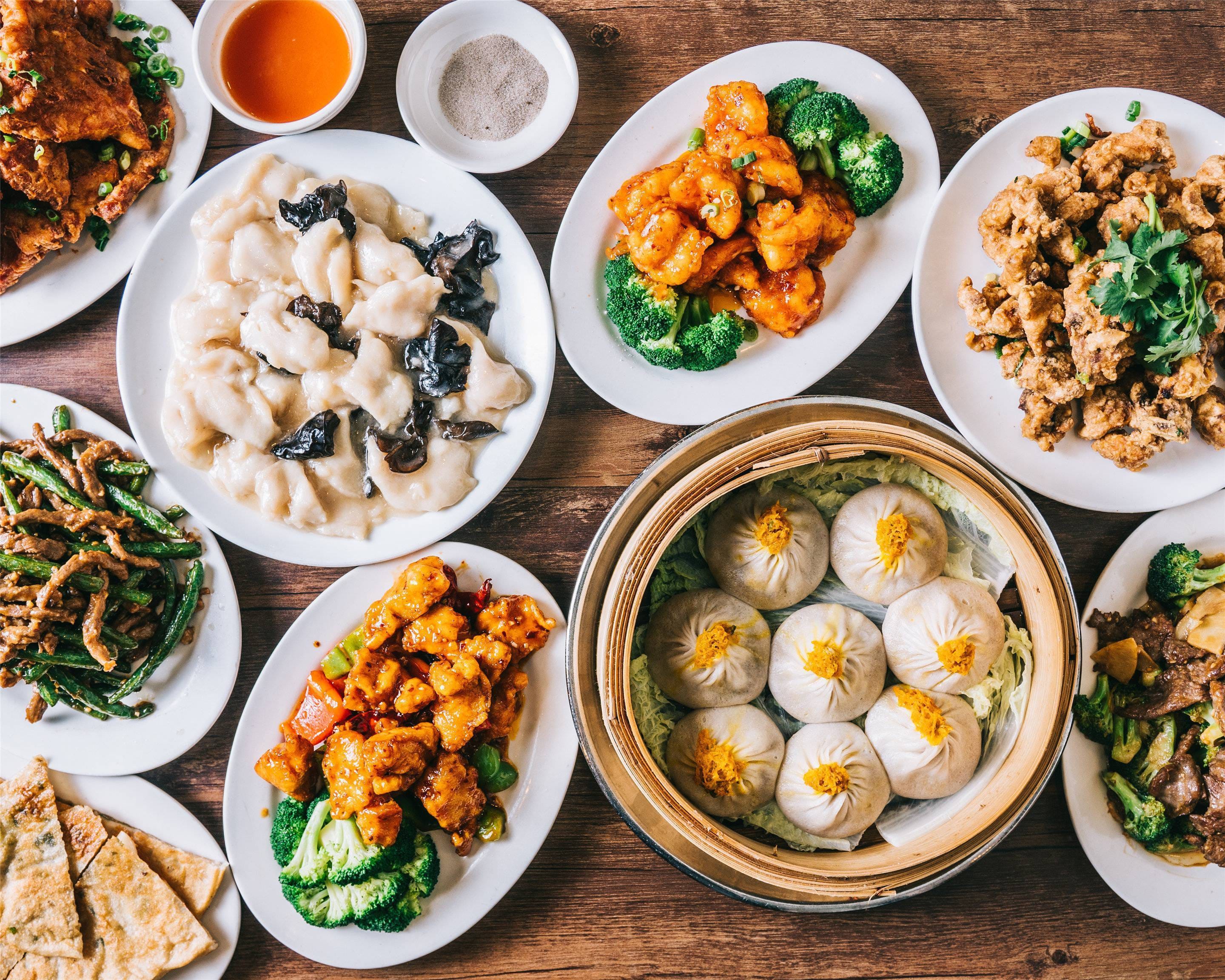 An iconic soup dumpling restaurant for birthdays in Chinatown: Joe's Shanghai1